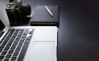 爱游戏在线登录-特色水上极速滑艇比赛，水域快艇的极限狂飙，滑水艇价格